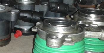 magazyn zregenerowanych części przekładni i wysprzęglików